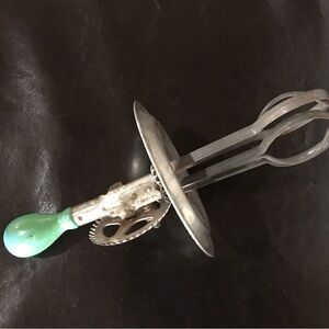 Antique Green Beater